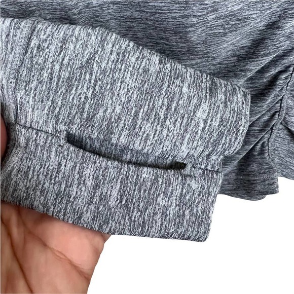 Athleta 1/4 Zip Long Sleeve Running Top in gray Size Small - Picture 7 of 10